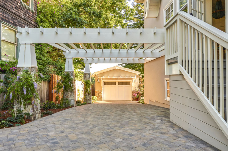 Open-plan kitchen renovation in Zwartkop with breakfast bar and new flooring.